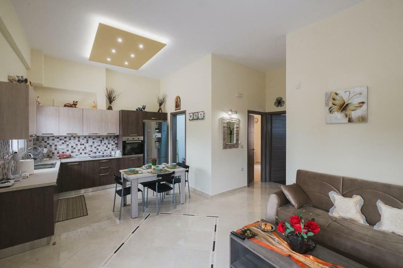 Spacious Home With Parking Chania  Bagian luar foto
