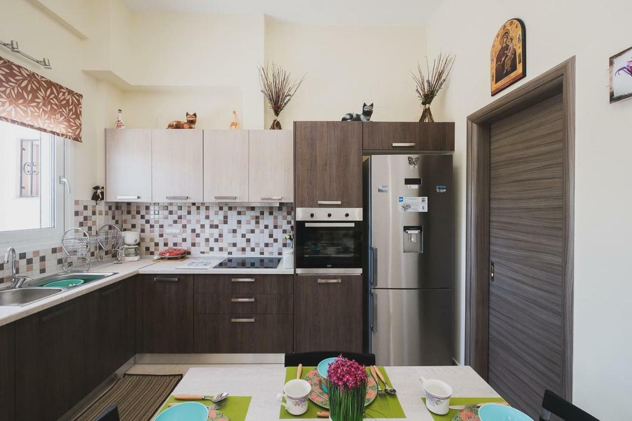 Spacious Home With Parking Chania  Bagian luar foto