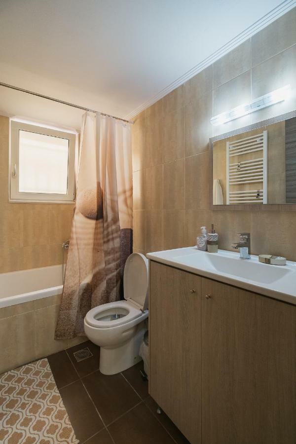 Spacious Home With Parking Chania  Bagian luar foto