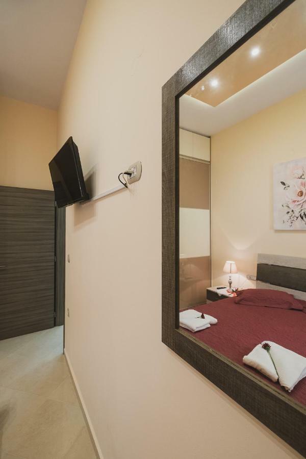 Spacious Home With Parking Chania  Bagian luar foto