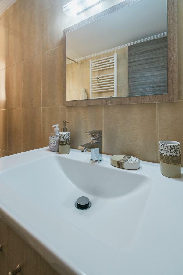 Spacious Home With Parking Chania  Bagian luar foto